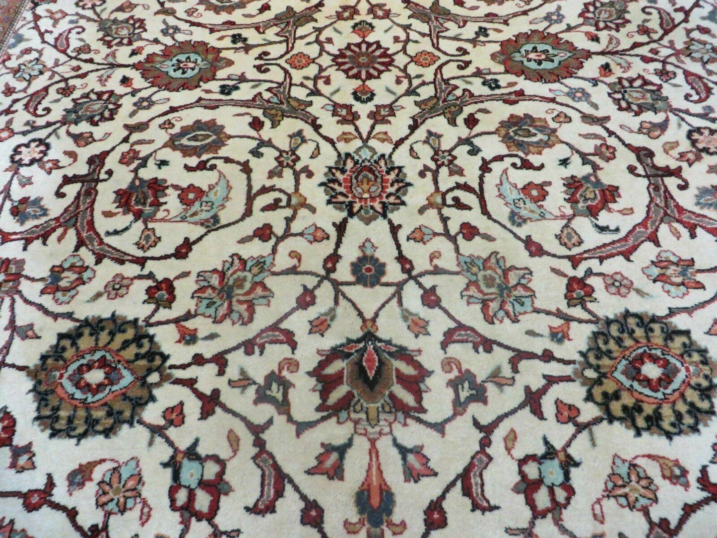Hand Knotted Wool Rug Vintage Indian Floral Oriental Carpet 7x10