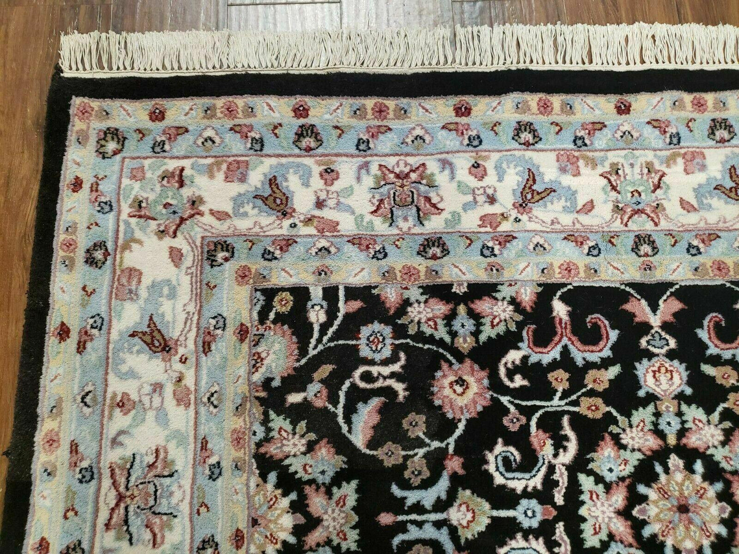Handmade Indian Agra Wool Rug 6x9 With Vegetable Dyes Black Floral Pattern
