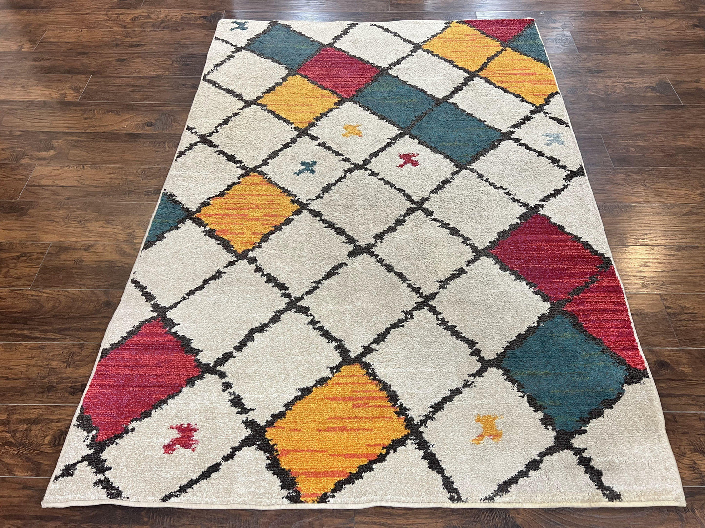 Panel Design Rug 5 x 7.6, Ivory/Beige & Multicolor