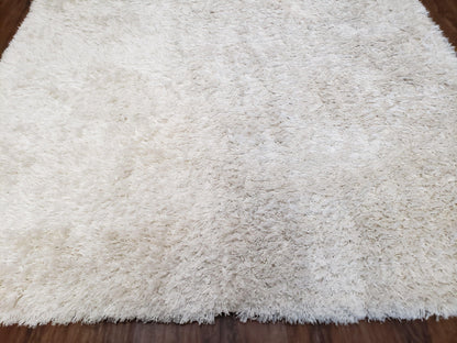 Safavieh Shag Rug 5x8, Pearl White Color, Isaac Mizrachi Shag Collection 5x7 Carpet, High Pile Soft Fluffly Bedroom Rug, Living Room Rug