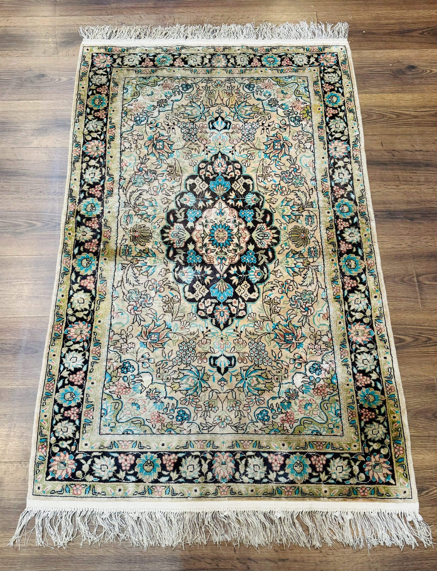 Kashmiri Silk Rug Indian Hand Knotted 3x5 Floral Medallion 200 KPSI