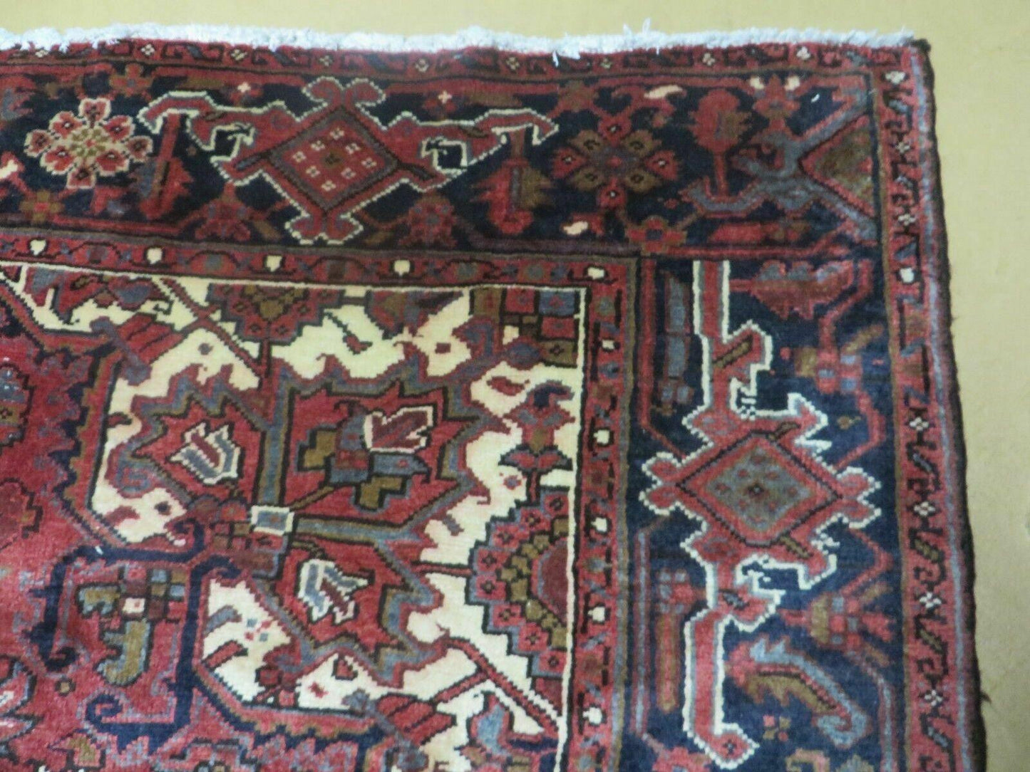 Persian Heriz Rug 8x11 Hand Knotted Wool Geometric Medallion Vintage