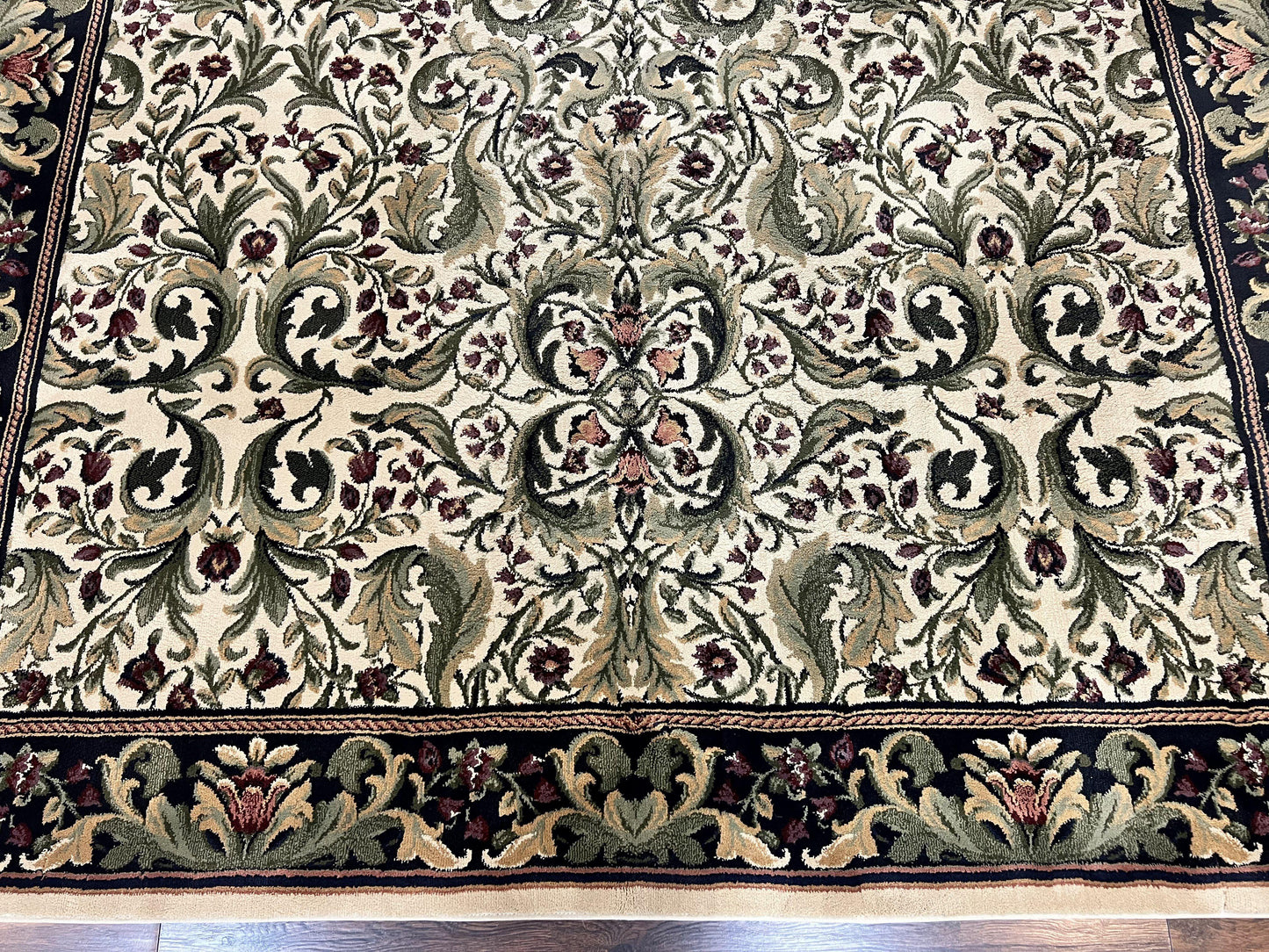 Oriental Rug 8x11, Floral Pattern, Ivory and Black