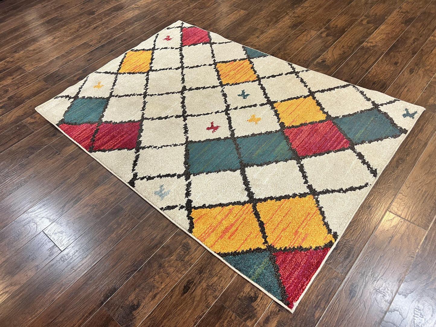 Panel Design Rug 5 x 7.6, Ivory/Beige & Multicolor