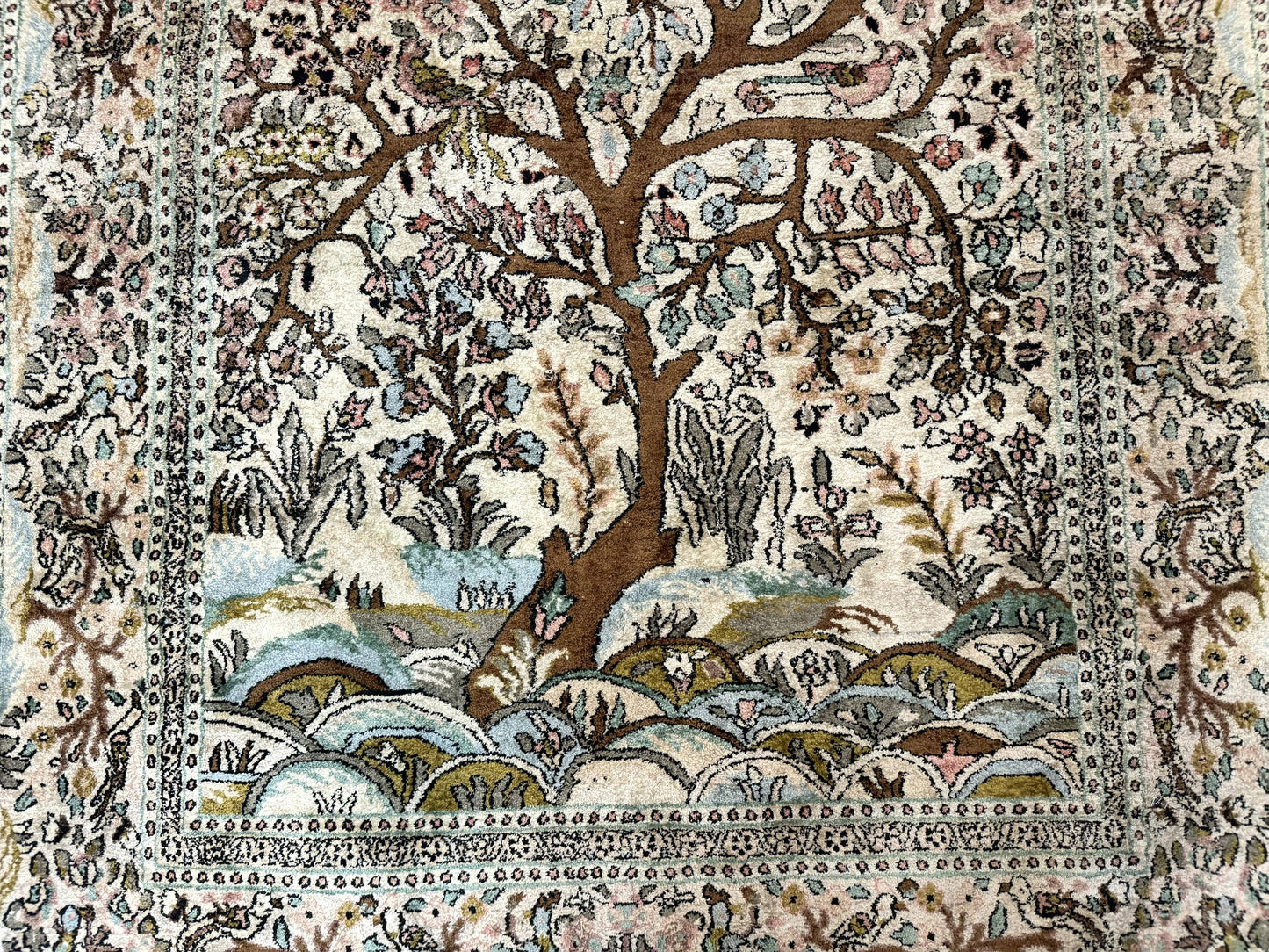 Indian Kashmiri Silk Rug 4x7, Tree of Life Design, Very Fine 380 KPSI, Birds