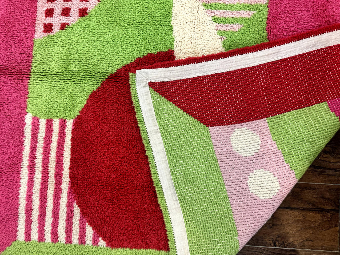 European Shag Rug 4.8 x 4.8, Modern Abstract Design, Green Pink Red, Square Shag Rug, Unique