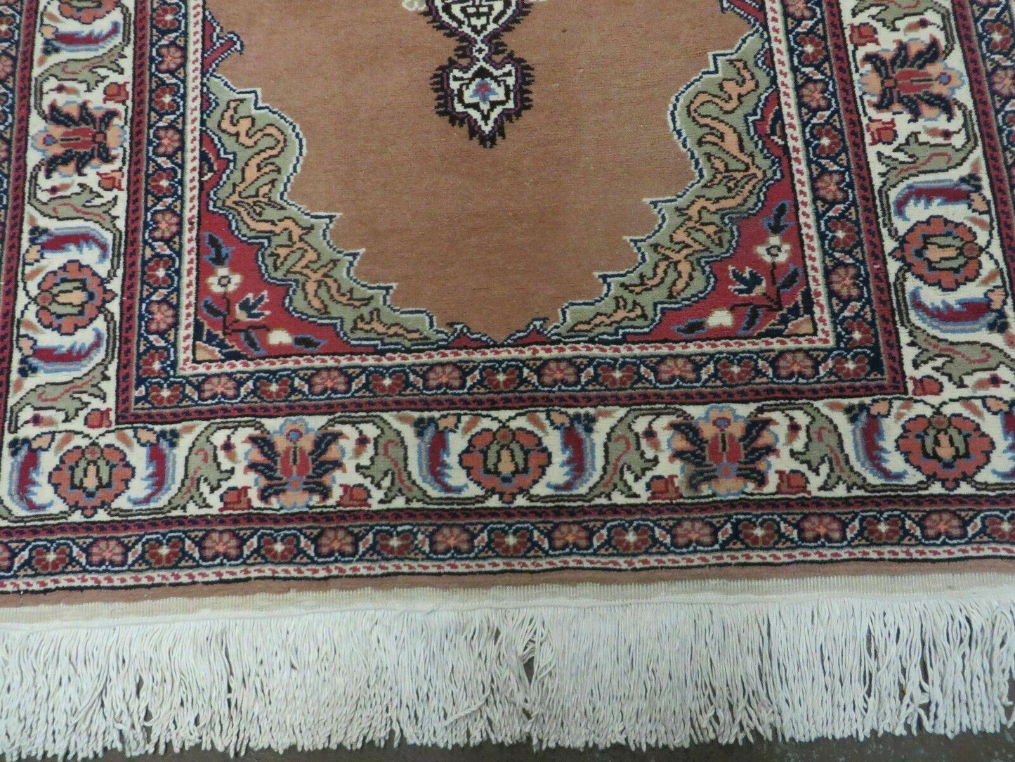 Turkish Kayseri Wool And Cotton Rug Hand Made Vintage 34x51 Floral Medallion