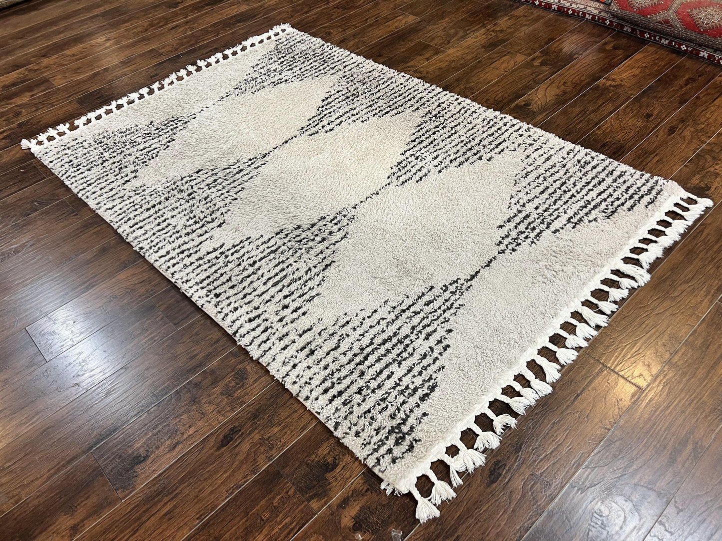 Shag Rug 5x8 Modern Moroccan Style Area Rug Off White And Black