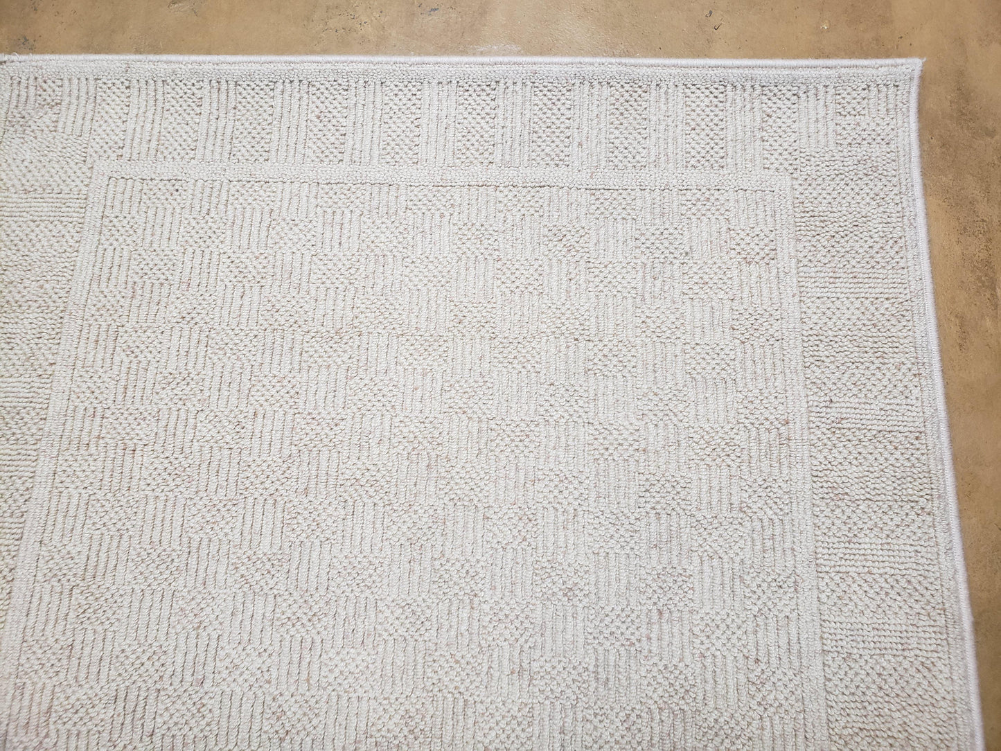 Karastan Chaumiere Rug 3x5 Creme Textured Squares II Pattern Wool Blend