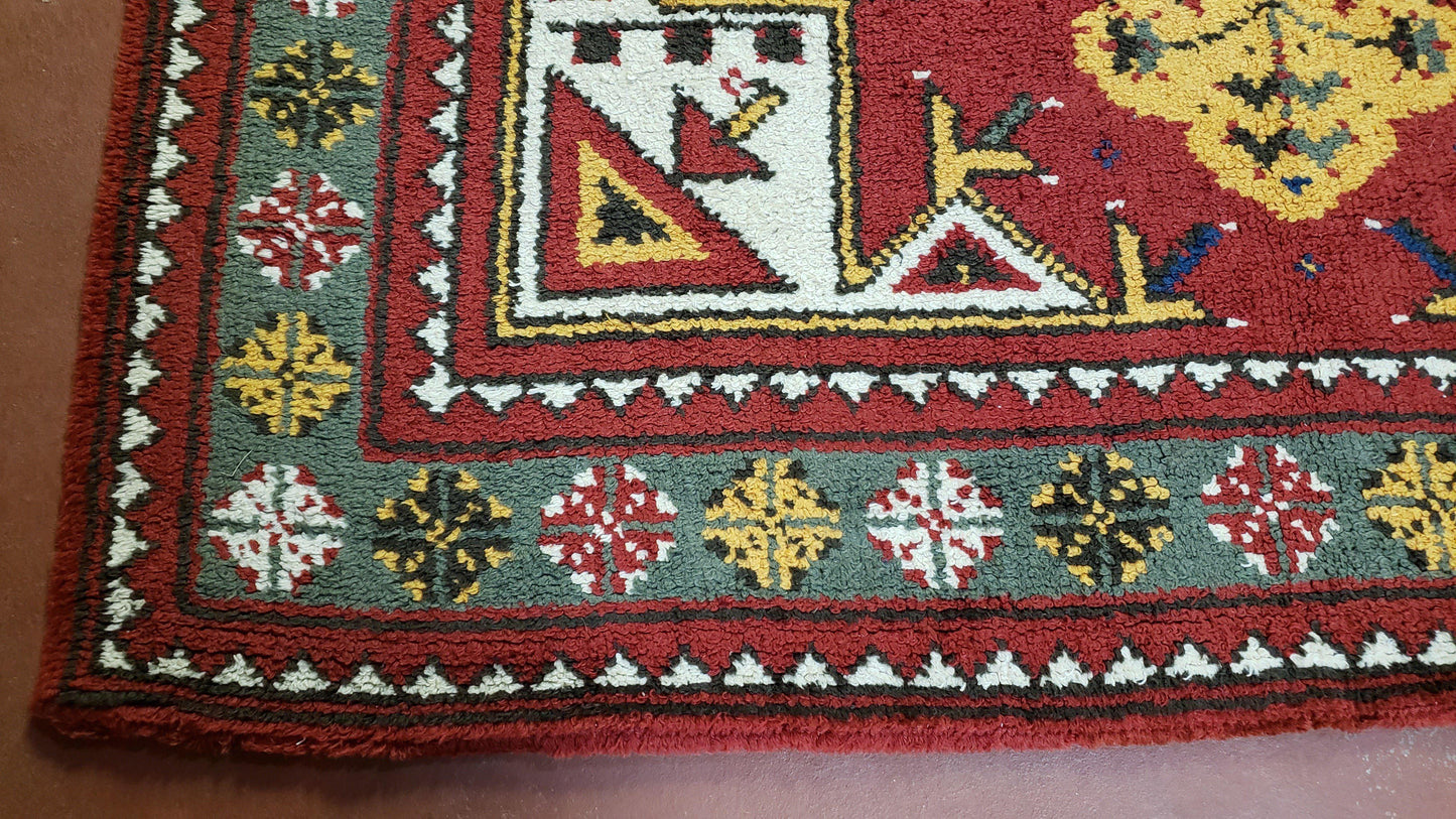 Moroccan Heriz Rug 6x9 Large Central Medallion Red Yellow Blue Colorful Wool Area Rug