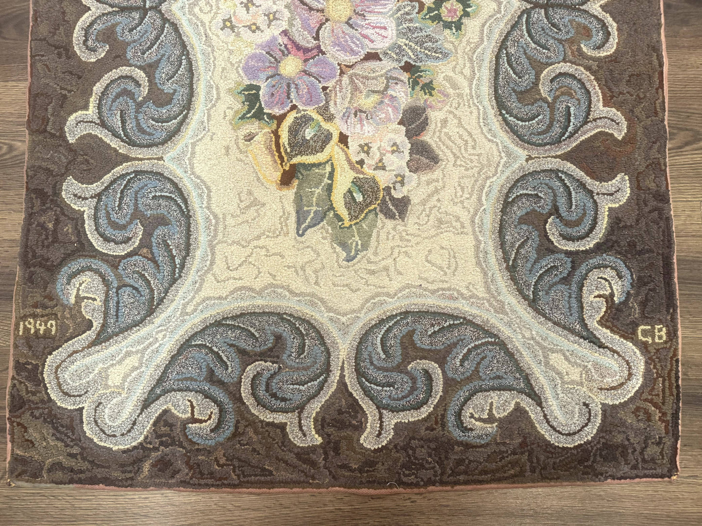 Antique American Hooked Wool Rug Floral Vintage Area Rug Handmade