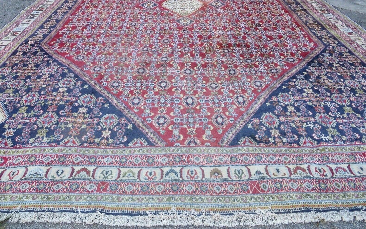 Persian Shiraz Rug Handmade Tribal Pattern