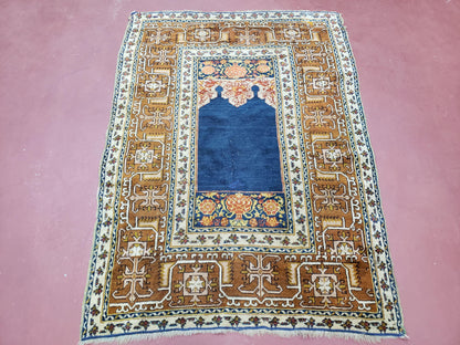 Ghiordes Prayer Rug Antique Turkish Anatolian Twin Mihrabs Collectible Oriental Rug