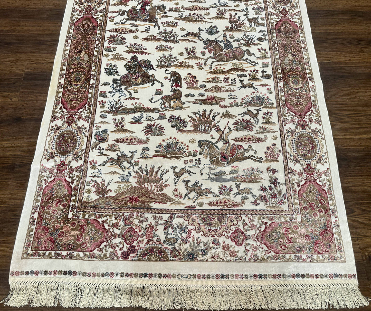 Turkish Silk Hunting Scene Rug 4x6 Ivory Bamboo Silk Contemporary Area Rug