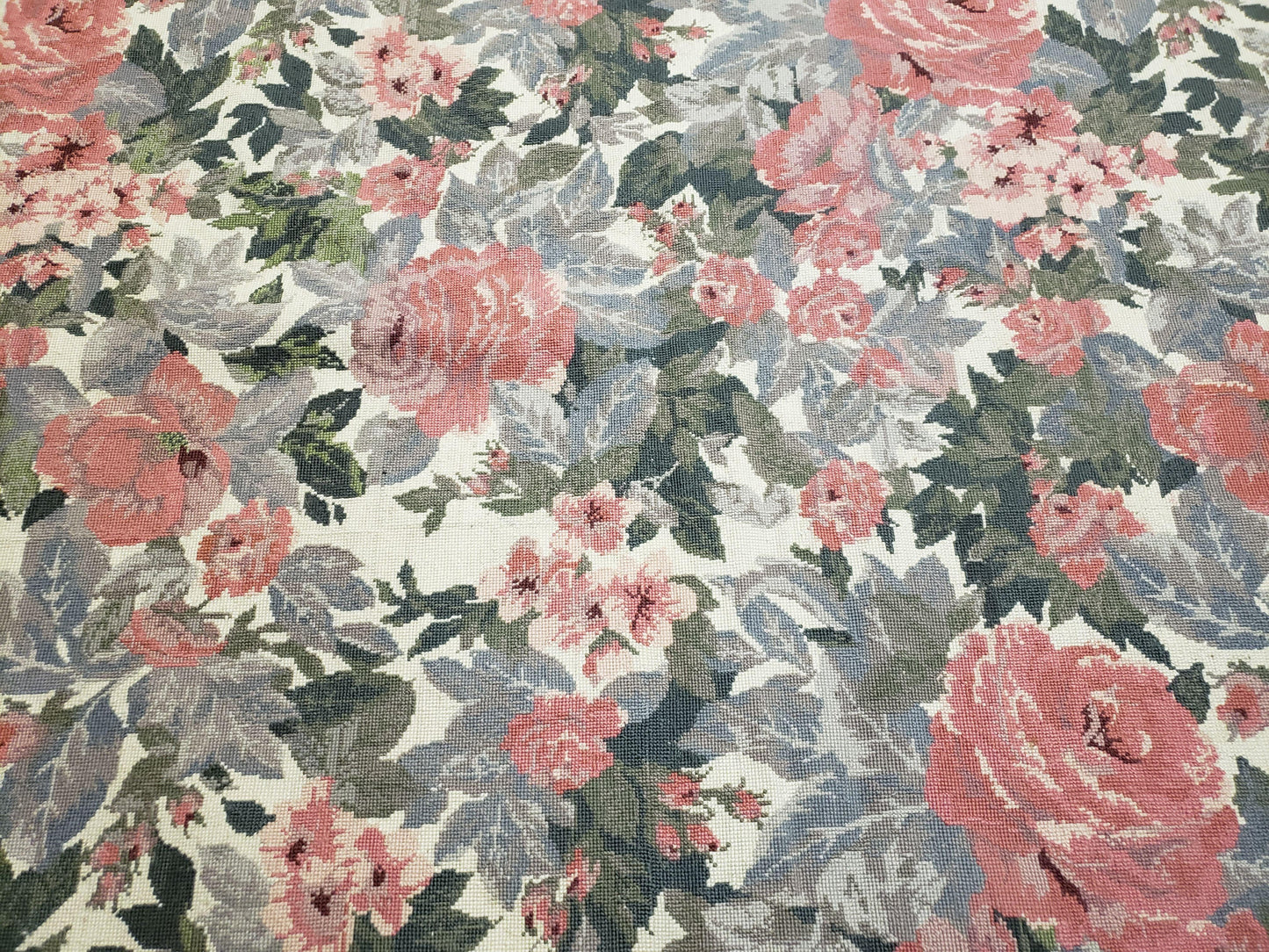 Needlepoint Rug 5 Foot 4 Inch By 8 Foot 3 Inch Wool Flat Weave Floral Ivory Pink Flowers Green Leaves