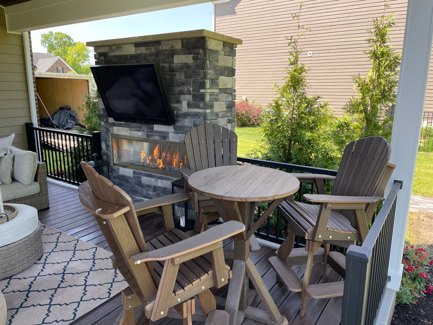 Round Outdoor Dining Table Pub Height Poly Lumber Weatherproof Outdoor Furniture