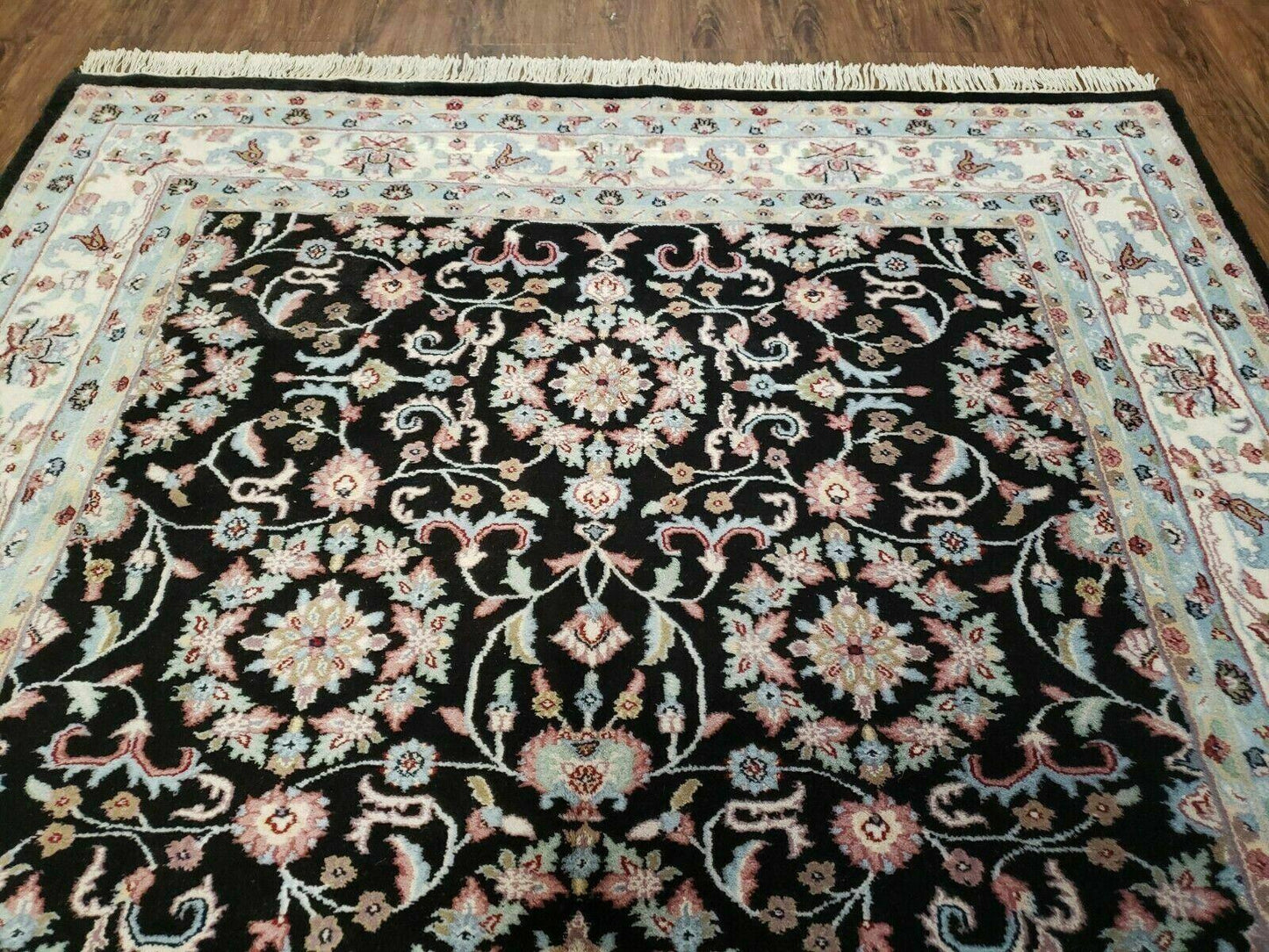 Handmade Indian Agra Wool Rug 6x9 With Vegetable Dyes Black Floral Pattern