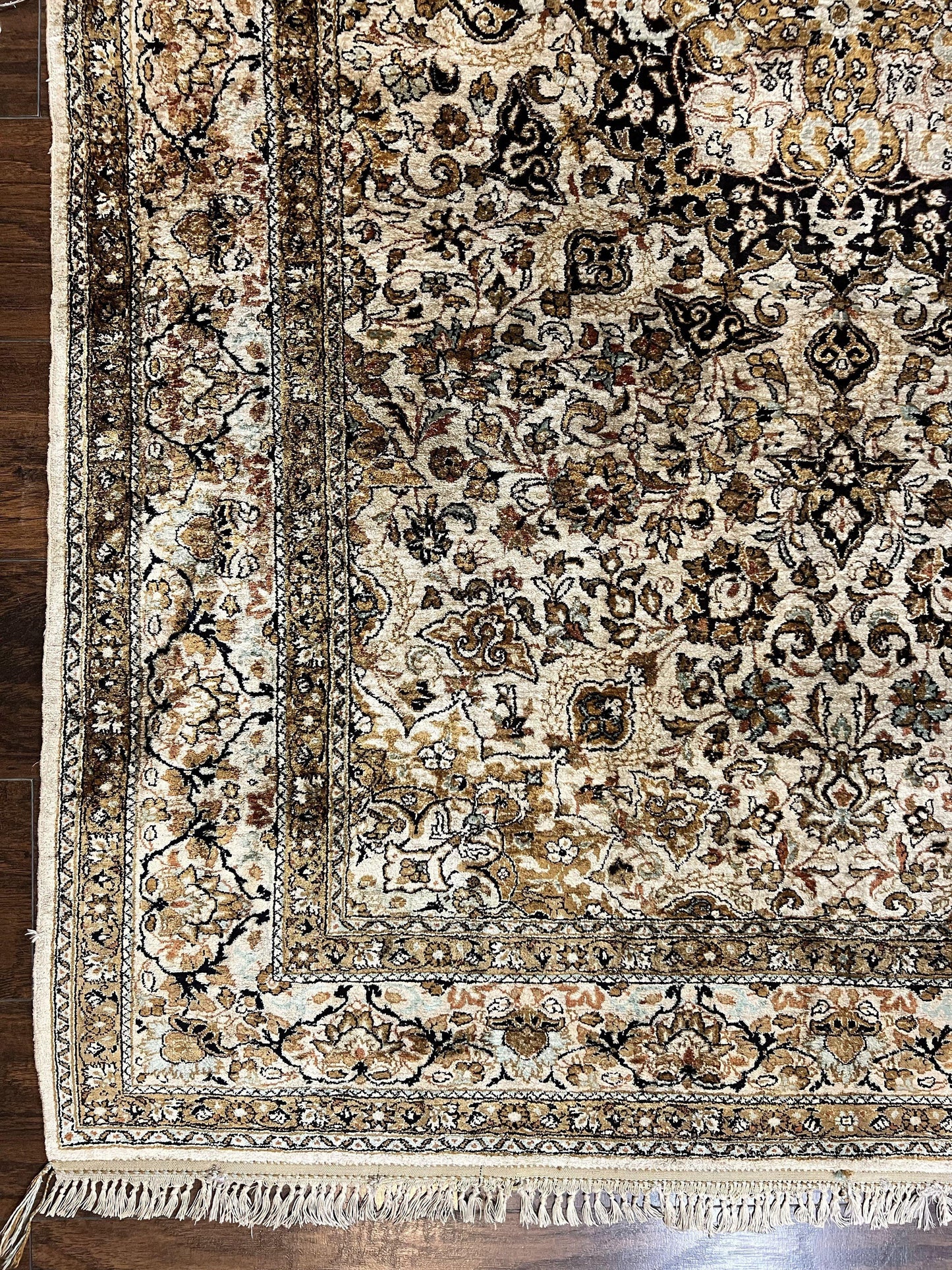 Persian Qum Silk Rug, Floral Medallion, Very Fine 60 Raj 475 KPSI, Handmade Hand Knotted Oriental Carpet, Silk on Silk