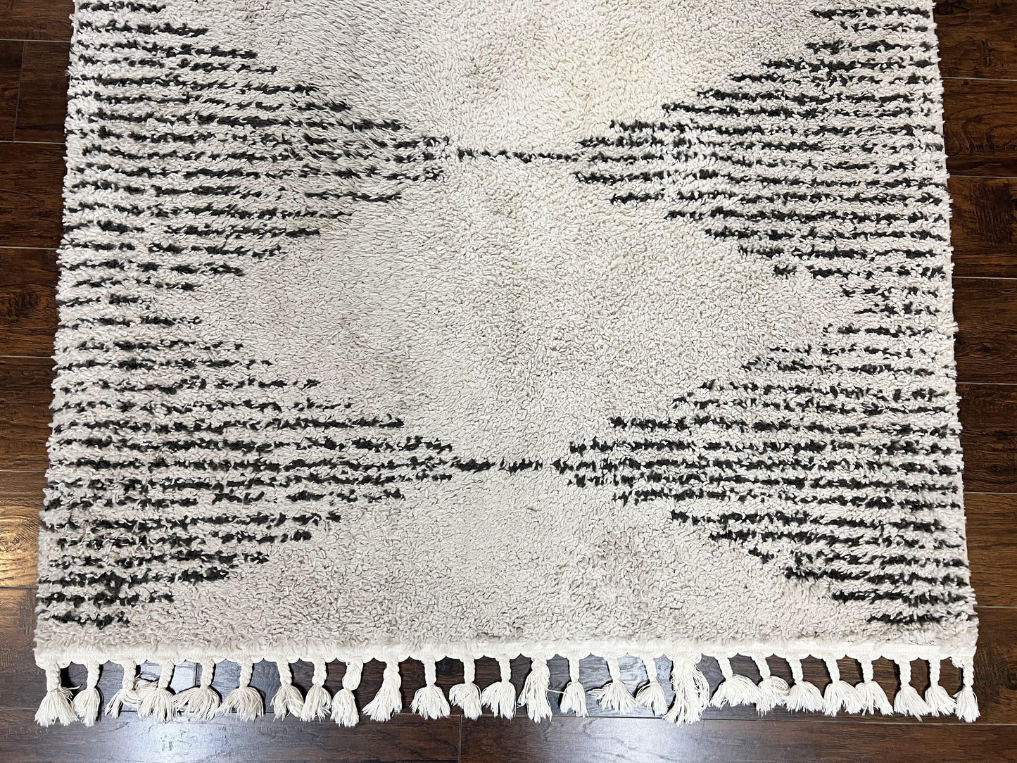 Shag Rug 5x8 Modern Moroccan Style Area Rug Off White And Black