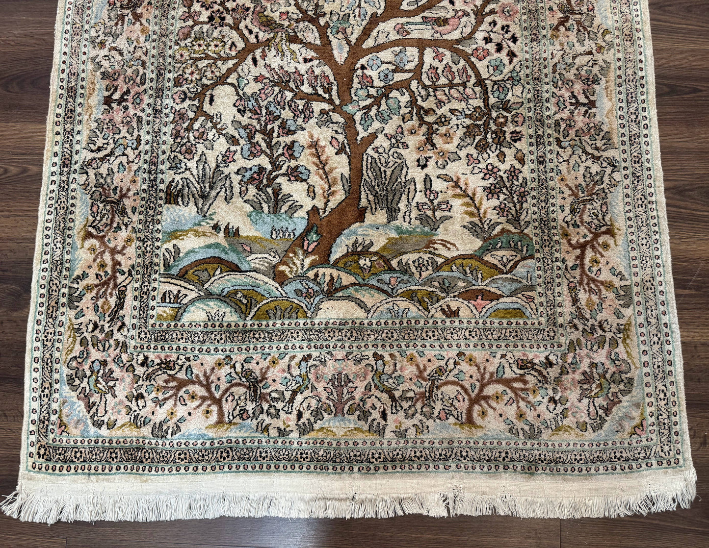Indian Kashmiri Silk Rug 4x7, Tree of Life Design, Very Fine 380 KPSI, Birds