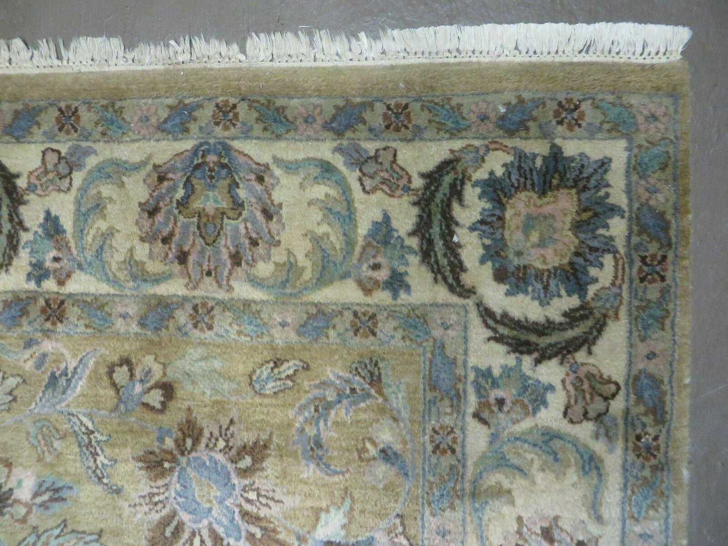 Jaipur Vintage Wool Rug Handcrafted Indian Floral