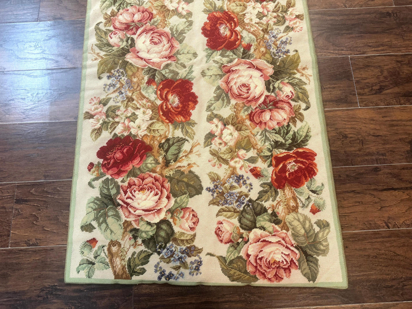 Small Needlepoint Rug 2.8 x 4.7, Floral, Vintage