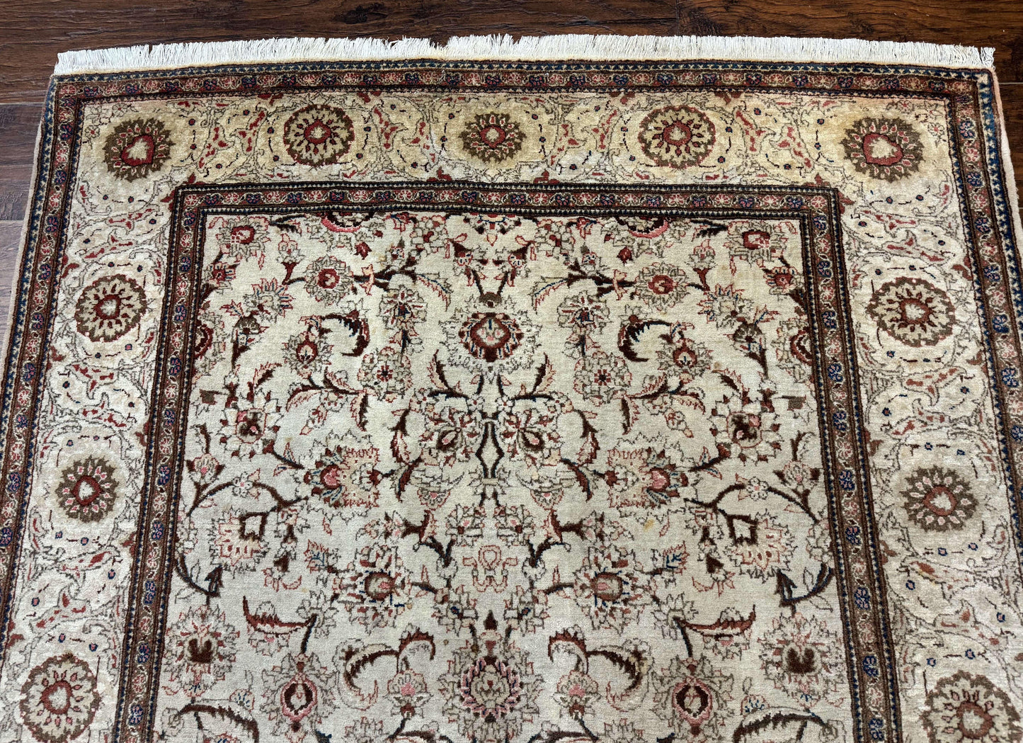 Persian Kashan Rug 5x7, Beige, Fine 250 KPSI