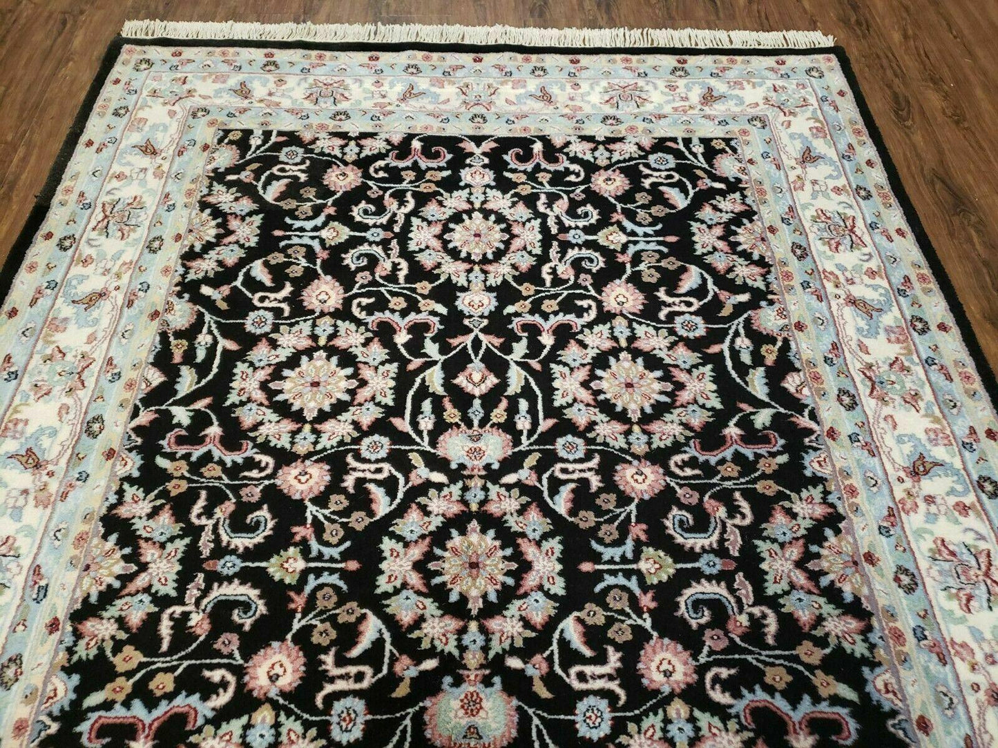 Handmade Indian Agra Wool Rug 6x9 With Vegetable Dyes Black Floral Pattern