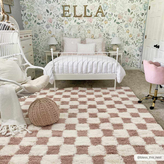Pink Checkered Shag Rug - Cozy Stylish Room Accent
