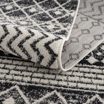 Moroccan Constantin Rug - Elegant Handcrafted Design for Cozy Spaces