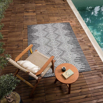 Frankville Performance Rug - Black and White All-Over Design for Stylish Interiors