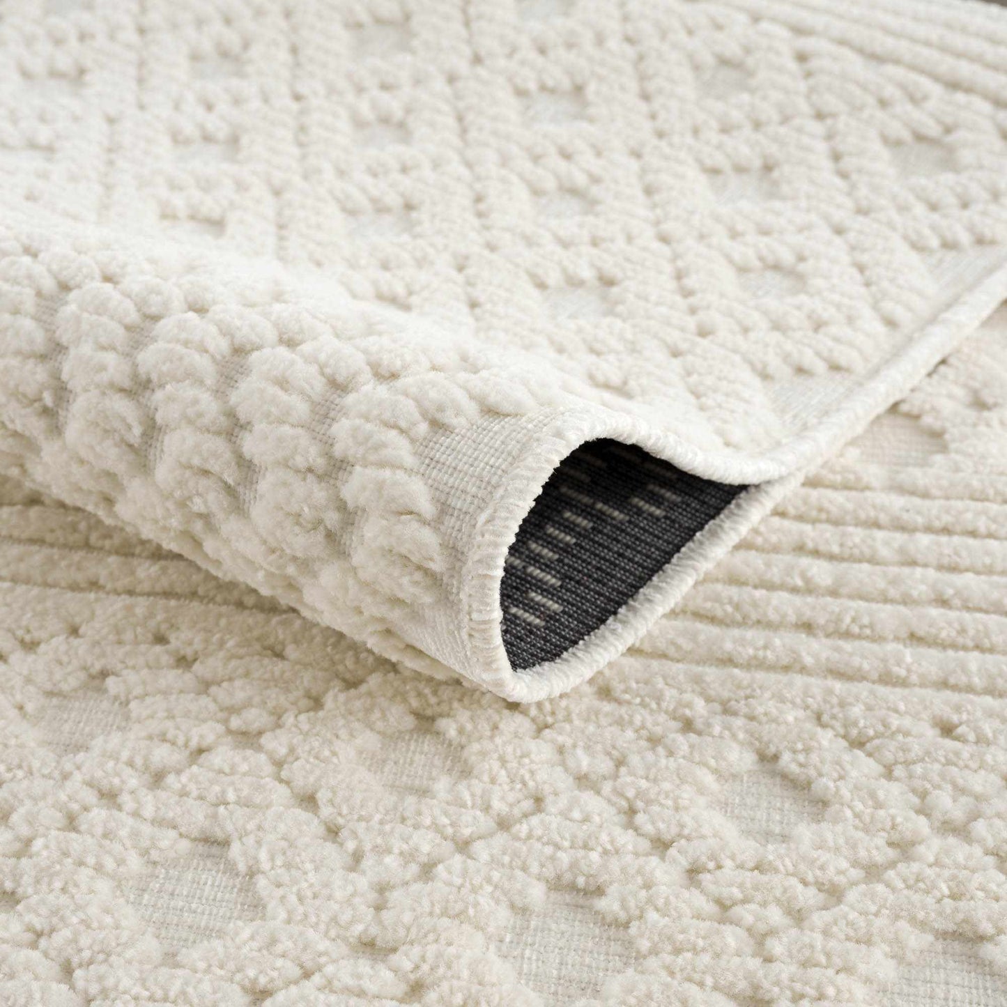 Washable White Area Rug - Stylish Drago Design for Modern Homes