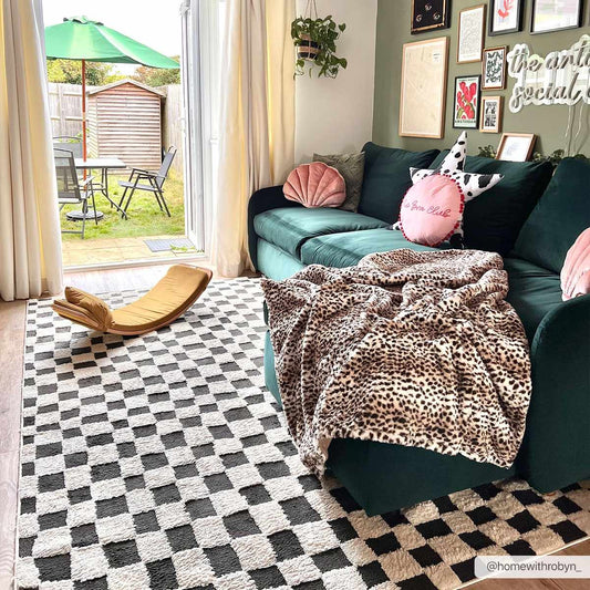 Checkered Area Rug - Stylish Black and White Geometric Floor Decor
