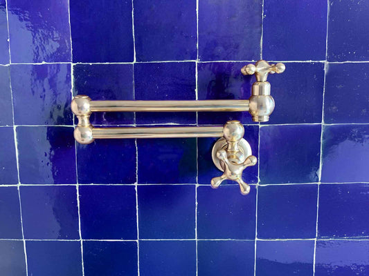 Brass pot filler