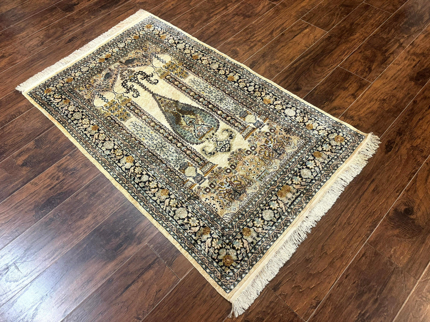 Kashmiri Silk Rug 3x4 Handmade Silk Prayer Rug 400 KPSI Premium Quality