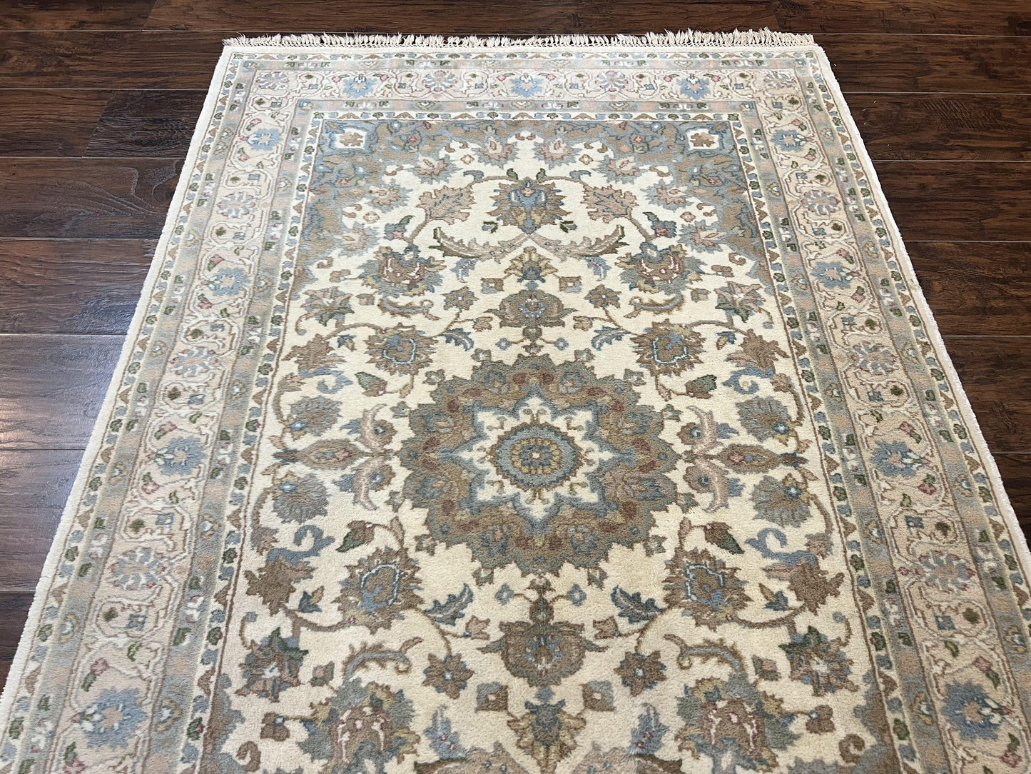 Indo Persian Rug 4x6 Floral Medallion Handmade Wool Beige Vintage Carpet