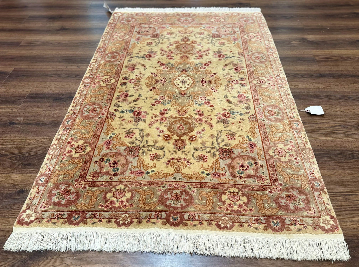 Persian Rug 4x6 Hand Knotted Wool and Silk Highlights 200 KPSI