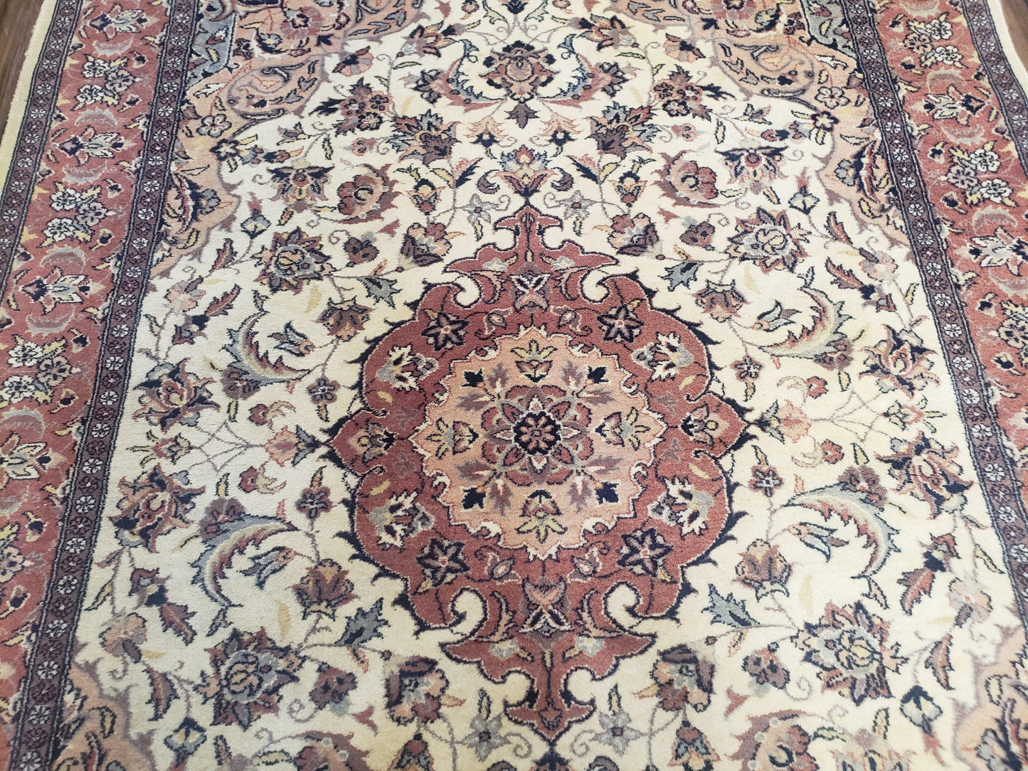 Handmade Pakistani Floral Wool Rug 4x6 Vegetable Dyes Carpet Beige Salmon