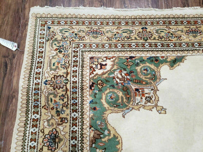 Vintage Handmade Indian Wool Rug 5 Ft 10 In By 8 Ft 11 In Open Field Medallion