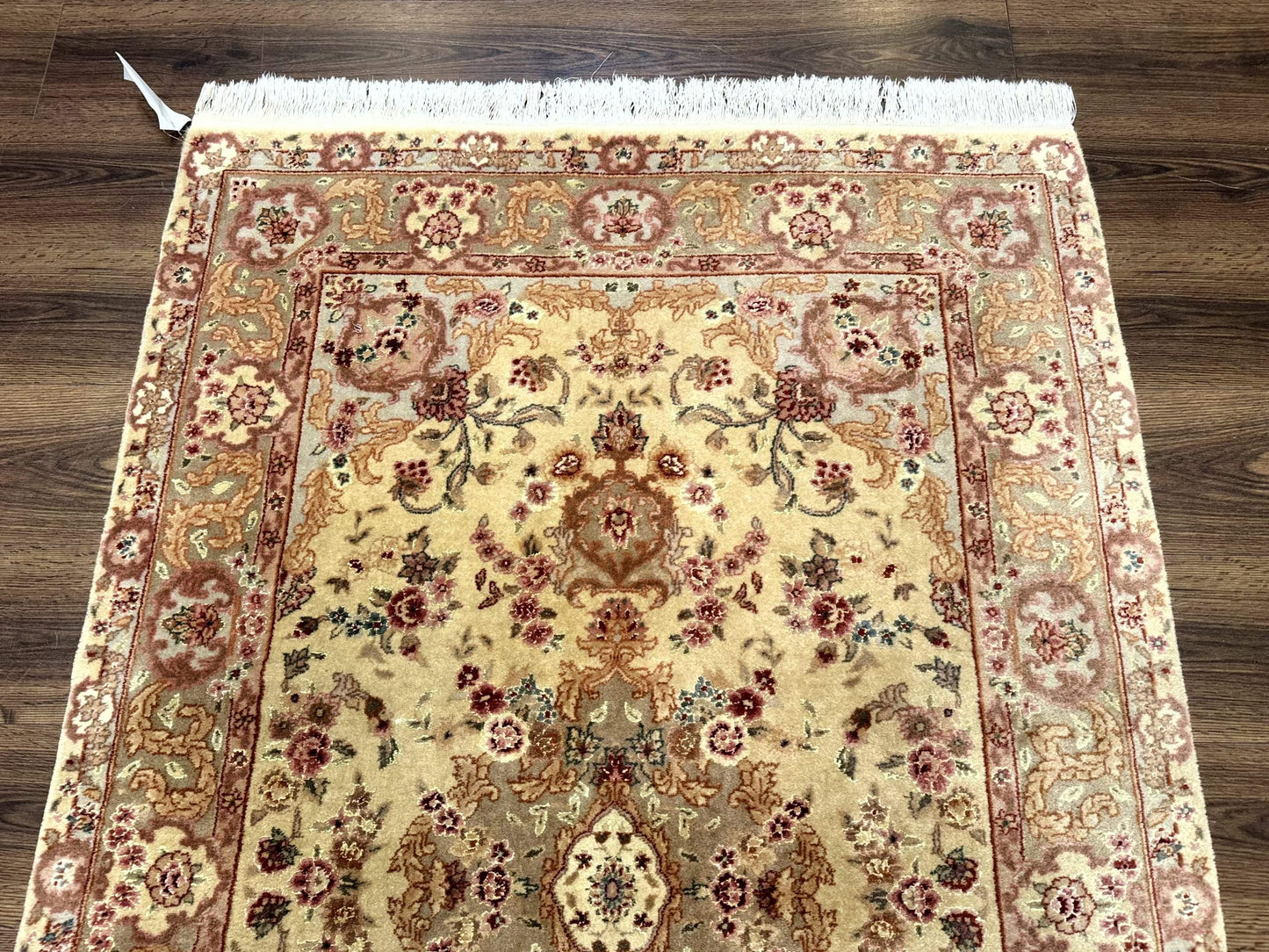 Persian Rug 4x6 Hand Knotted Wool and Silk Highlights 200 KPSI