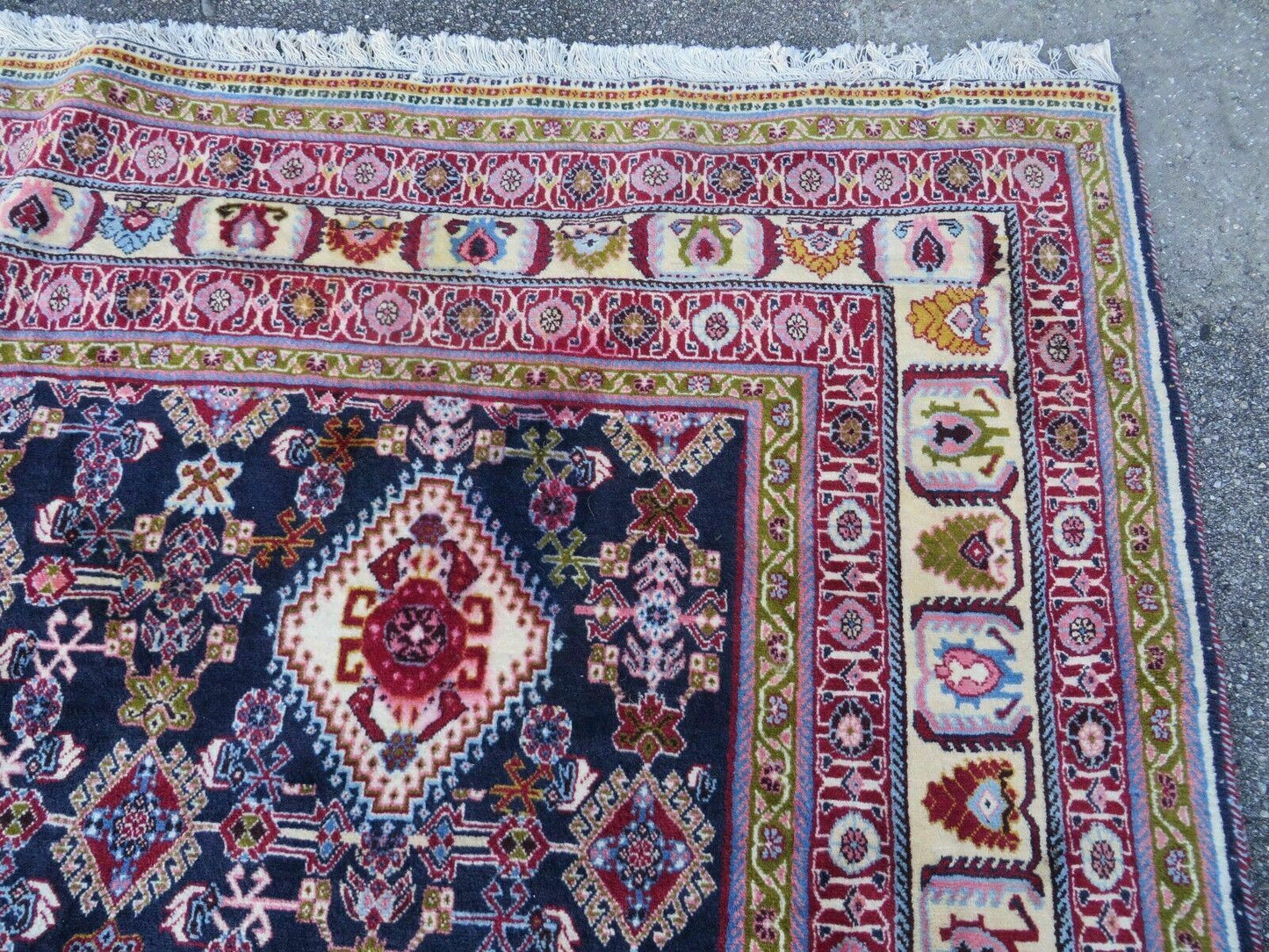 Persian Shiraz Rug Handmade Tribal Pattern