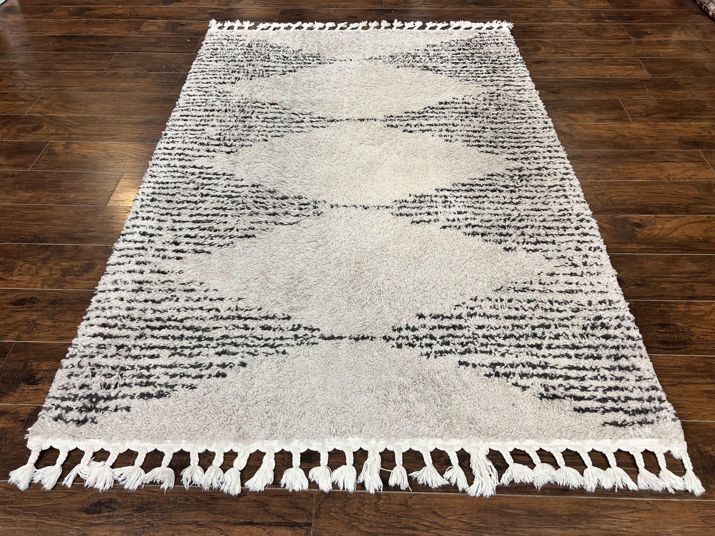 Shag Rug 5x8 Modern Moroccan Style Area Rug Off White And Black