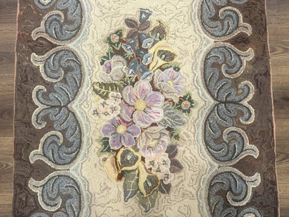 Antique American Hooked Wool Rug Floral Vintage Area Rug Handmade