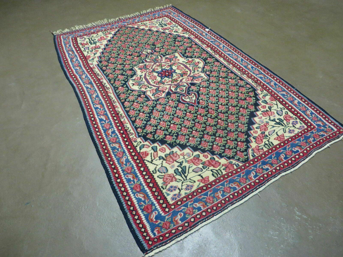 Turkish Kilim Flat Weave Rug Vintage Handmade Tribal Two Sided 3 Ft 11 In X 6 Ft 1 In