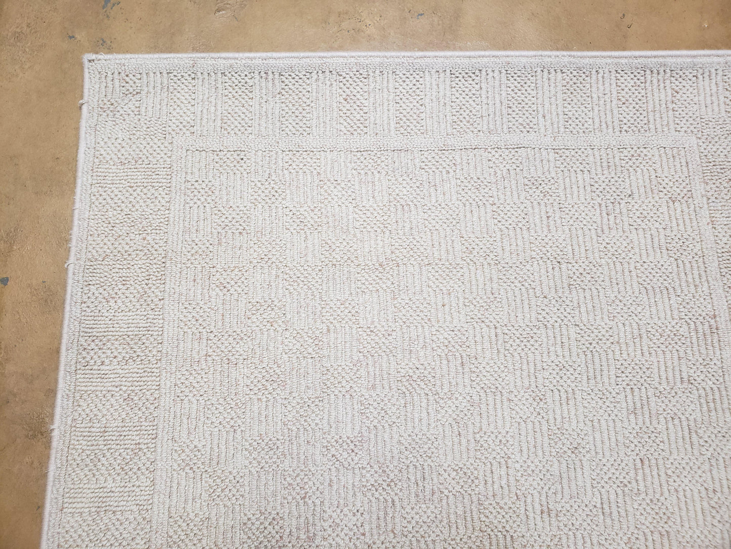 Karastan Chaumiere Rug 3x5 Creme Textured Squares II Pattern Wool Blend