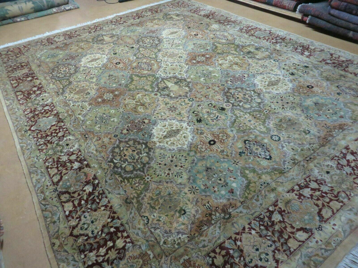 Safavieh Handmade Pakistan Oriental Floral Wool Rug Hand Knotted