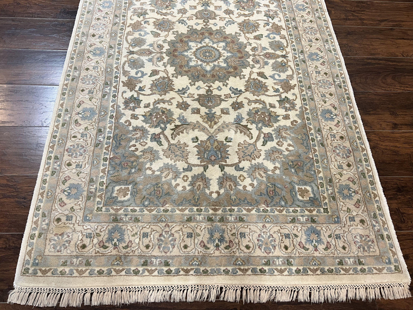 Indo Persian Rug 4x6 Floral Medallion Handmade Wool Beige Vintage Carpet