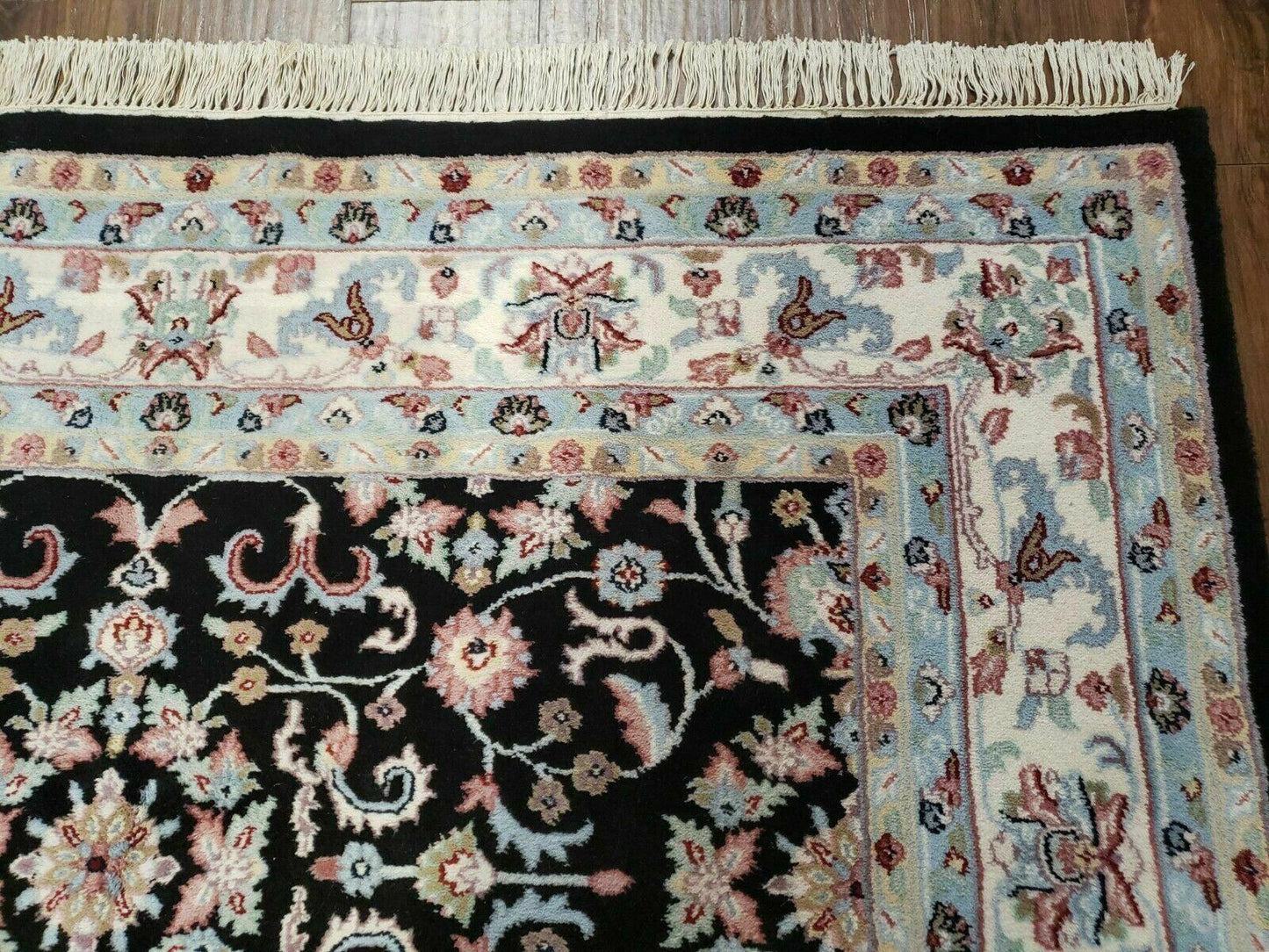 Handmade Indian Agra Wool Rug 6x9 With Vegetable Dyes Black Floral Pattern