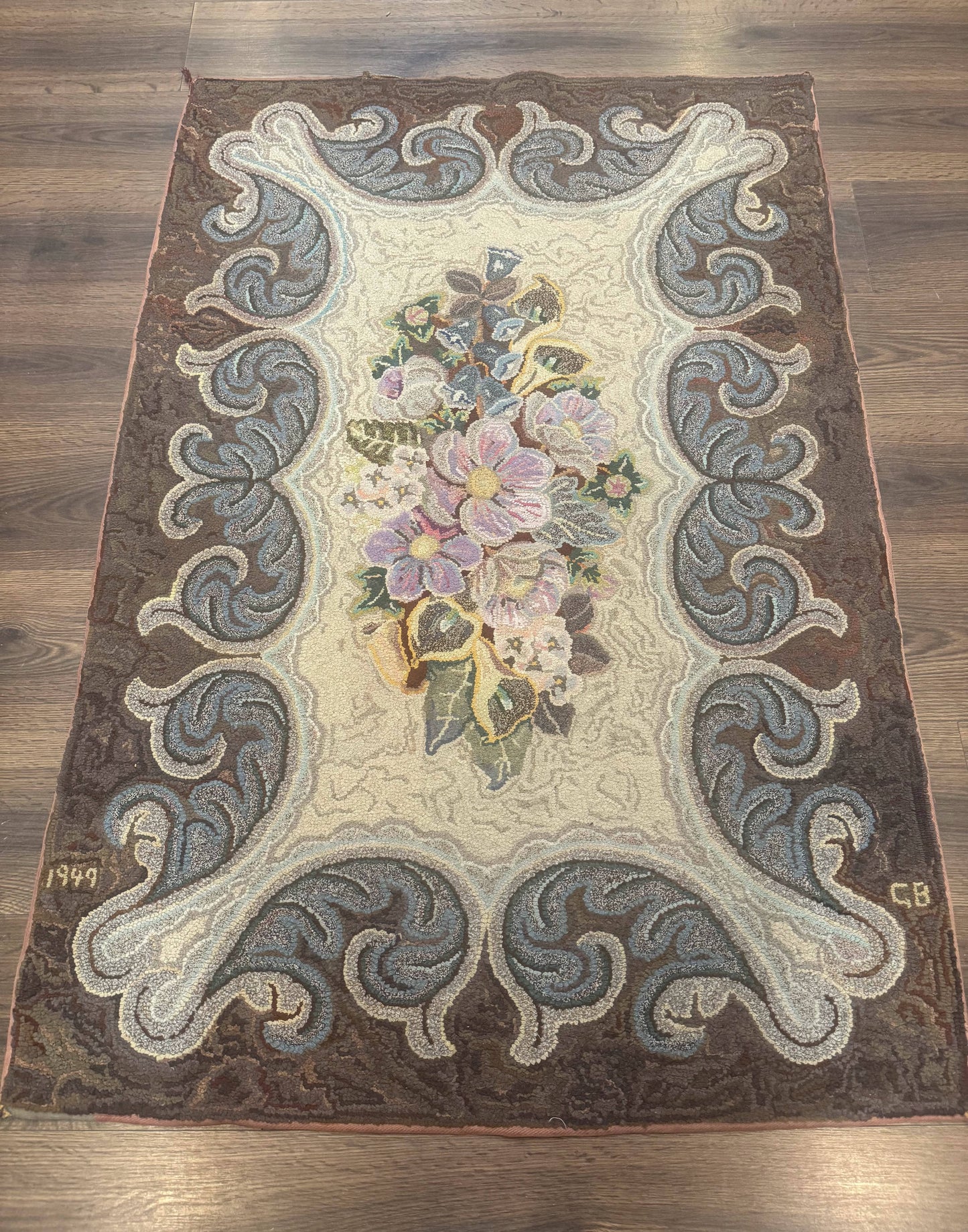 Antique American Hooked Wool Rug Floral Vintage Area Rug Handmade