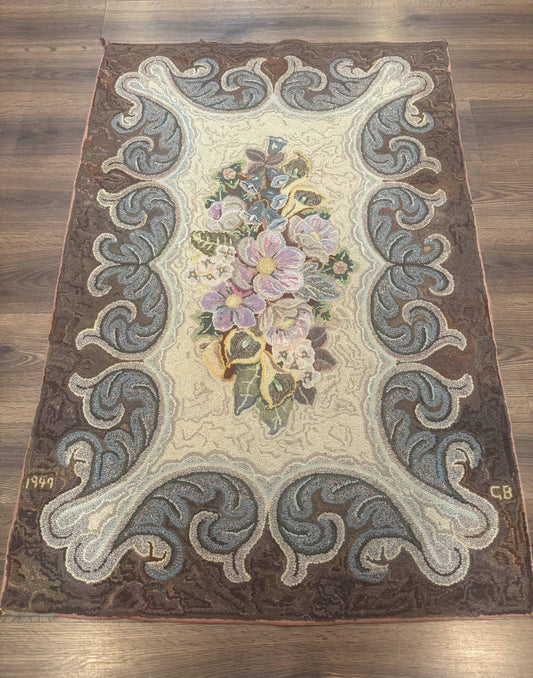 Antique American Hooked Wool Rug Floral Vintage Area Rug Handmade